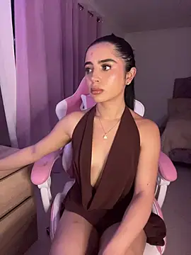 Emily-14 online show from 07/30/26, 04:11