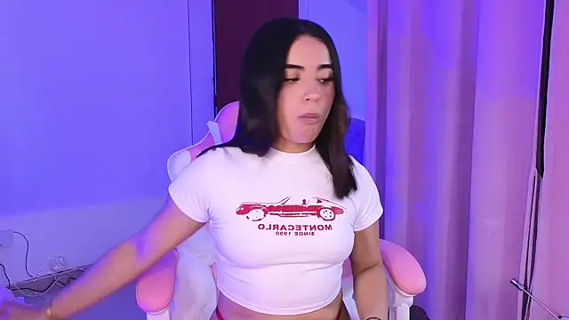 Emily-14 online show from 02/18/25, 09:43