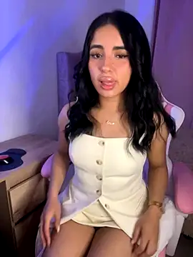 Emily-14 online show from 12/05/25, 04:00