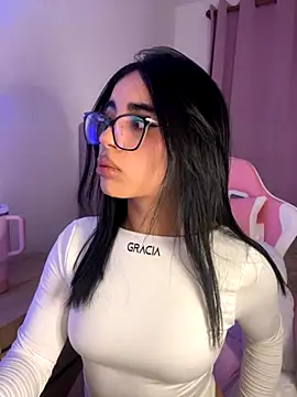 Emily-14 online show from 11/18/25, 02:49