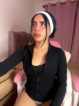 Emily-14 online show from 12/03/25, 05:19