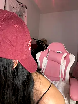 Emily-14 online show from 10/29/25, 04:00