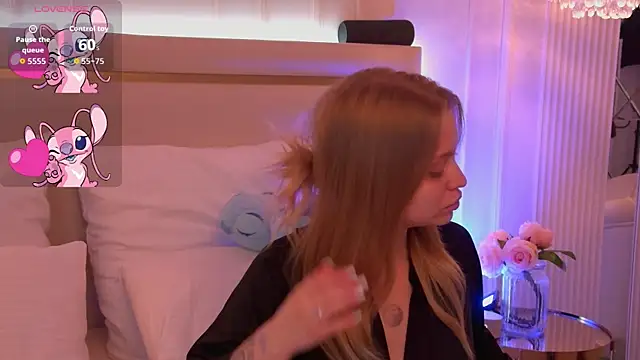 DorisHell online show from 11/23/25, 03:16