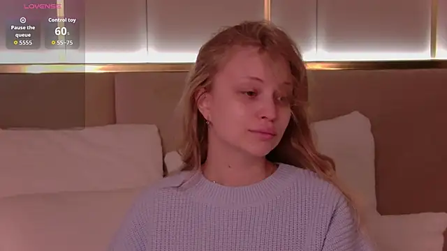 DorisHell online show from 10/01/25, 03:22