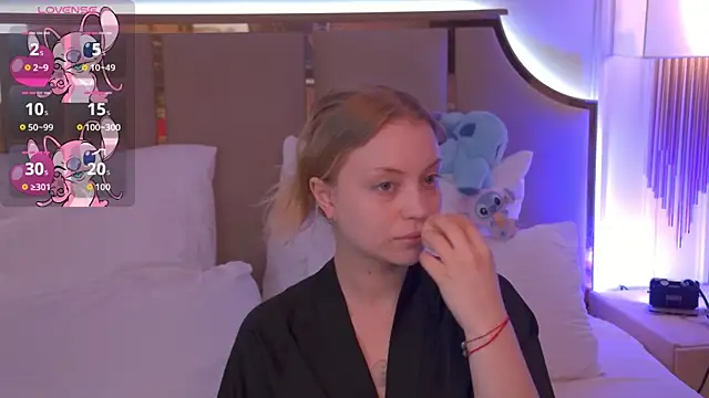 DorisHell online show from 11/19/25, 03:06