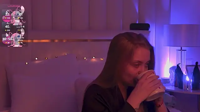 DorisHell online show from 10/30/25, 02:54