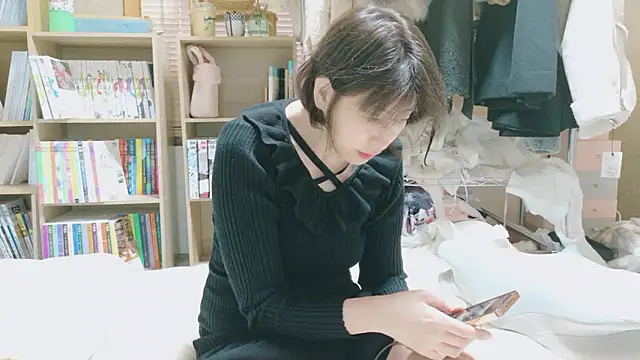 morikawa sayaka online show from 11/30/25, 12:11