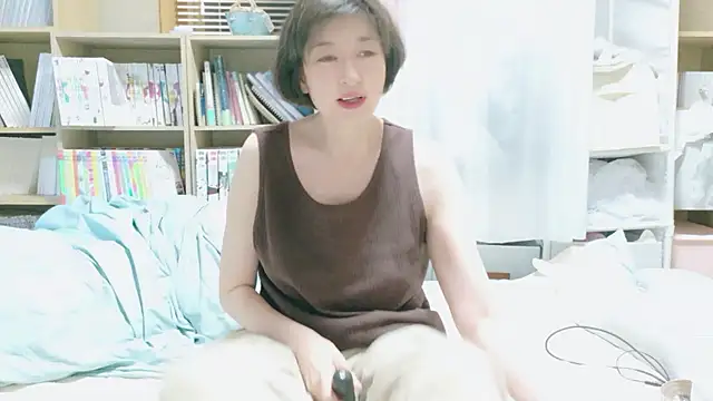 Snapshot of morikawa_sayaka chatting on 06/02/26, 01:11 morikawa sayaka online show from 06/02/26, 01:11