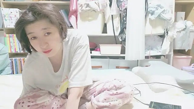 Snapshot of morikawa_sayaka chatting on 06/19/26, 12:33 morikawa sayaka online show from 06/19/26, 12:33