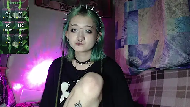 Snapshot of Milten-Trish chatting on 09/18/25, 05:05 Milten-Trish online show from 09/18/25, 05:05
