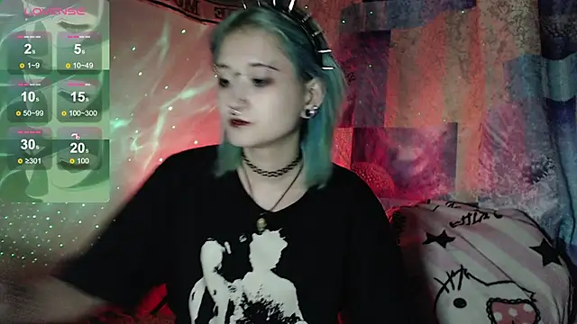 Snapshot of Milten-Trish chatting on 10/03/25, 10:44 Milten-Trish online show from 10/03/25, 10:44