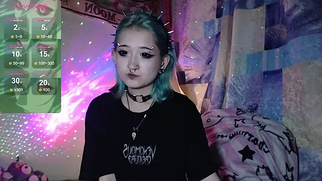 Snapshot of Milten-Trish chatting on 10/07/25, 11:50 Milten-Trish online show from 10/07/25, 11:50