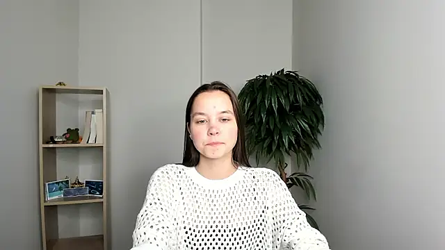 Snapshot of FalineDowlen chatting on 11/02/25, 04:06 FalineDowlen online show from 11/02/25, 04:06