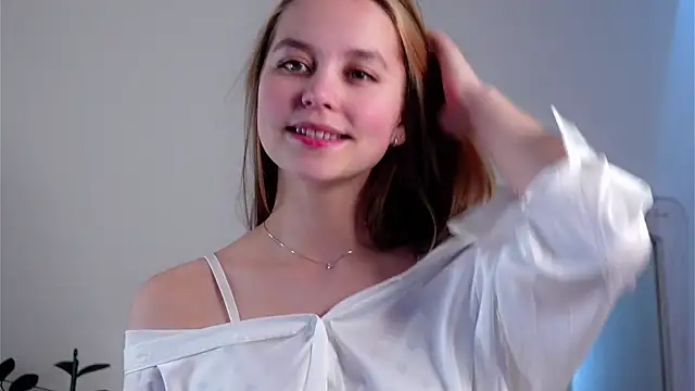 Snapshot of FalineDowlen chatting on 02/13/25, 07:24 FalineDowlen online show from 02/13/25, 07:24