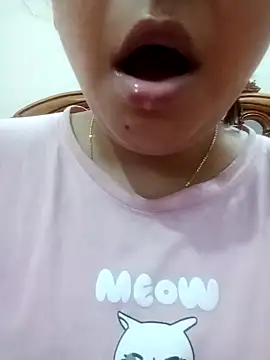 Fuck Girl Nuri online show from 05/06/26, 10:08
