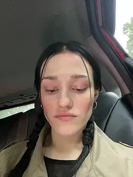 Mia Mia M online show from 05/27/26, 04:03