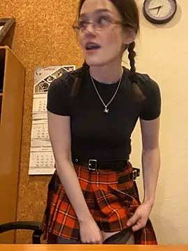 Mia Mia M online show from 01/18/26, 02:20