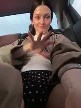 Mia Mia M online show from 04/15/26, 04:11