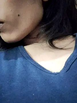 Snapshot of Babby_girl08 chatting on 11/07/25, 12:21 Babby girl08 online show from 11/07/25, 12:21