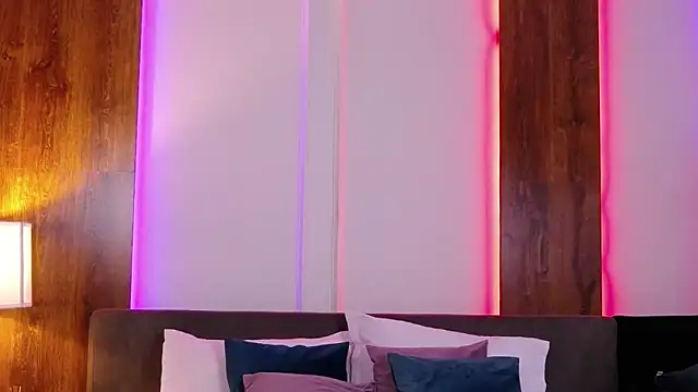 SkylerSpark online show from 11/16/25, 08:46