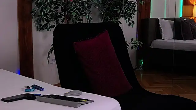 SkylerSpark online show from 03/06/26, 08:37