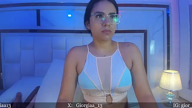 Snapshot of giorgia_13 chatting on 02/27/25, 03:08 giorgia 13 online show from 02/27/25, 03:08