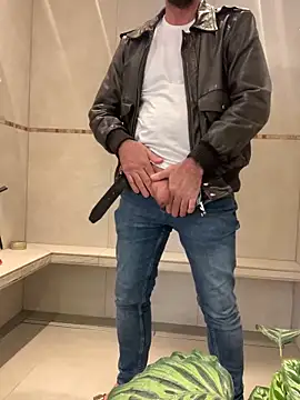 Snapshot of Sash_Ge chatting on 01/27/25, 10:16 Sash Ge online show from 01/27/25, 10:16