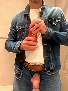 Snapshot of Sash_Ge chatting on 01/10/26, 04:57 Sash Ge online show from 01/10/26, 04:57