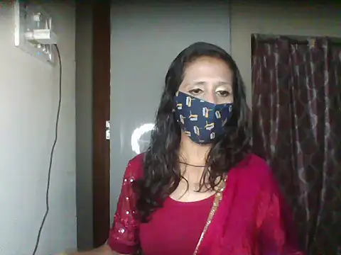 Snapshot of diyayourdil chatting on 10/05/25, 06:37 diyayourdil online show from 10/05/25, 06:37