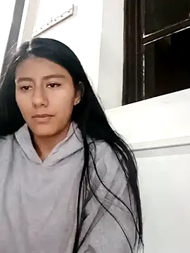 Snapshot of CarlaAlvez chatting on 10/02/25, 11:41 CarlaAlvez online show from 10/02/25, 11:41