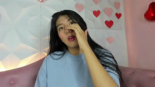 Snapshot of CarlaAlvez chatting on 02/23/25, 04:02 CarlaAlvez online show from 02/23/25, 04:02