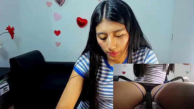 Snapshot of CarlaAlvez chatting on 03/09/25, 09:03 CarlaAlvez online show from 03/09/25, 09:03