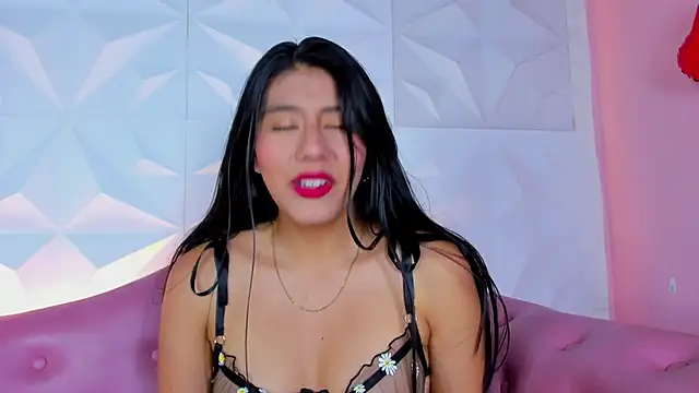 Snapshot of CarlaAlvez chatting on 03/14/25, 08:28 CarlaAlvez online show from 03/14/25, 08:28