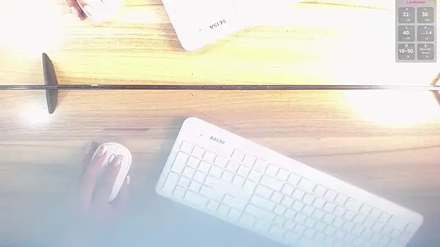 Snapshot of cloe_cooper_ chatting on 09/10/25, 07:35 cloe cooper online show from 09/10/25, 07:35