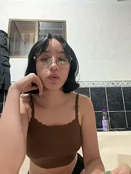 Snapshot of jaade_evergreen chatting on 01/14/26, 02:59 jaade evergreen online show from 01/14/26, 02:59