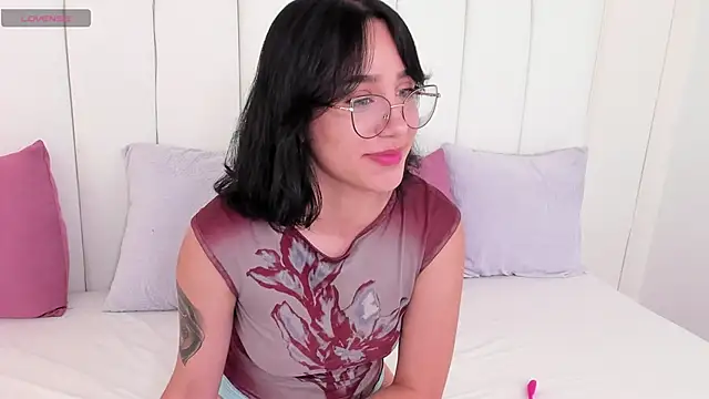 Snapshot of jaade_evergreen chatting on 02/11/26, 06:41 jaade evergreen online show from 02/11/26, 06:41