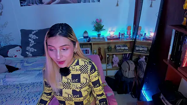 cuteweed420 online show from 04/10/26, 11:12