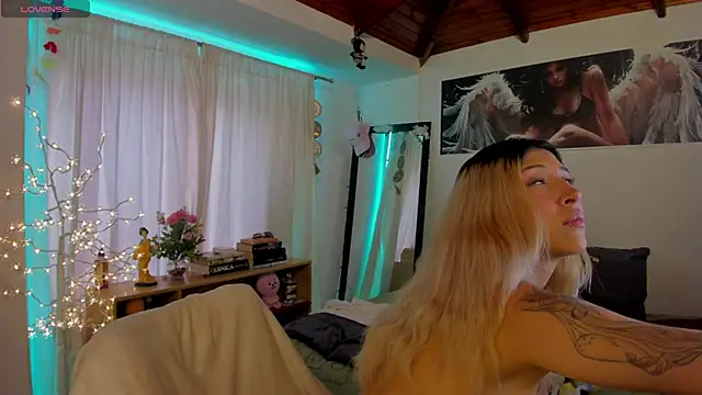 cuteweed420 online show from 06/02/26, 09:48