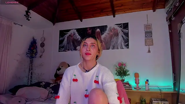 cuteweed420 online show from 04/14/26, 02:05