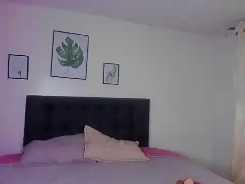  lara1 online show from 05/08/26, 07:39