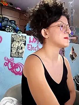 LoveElectra online show from 12/16/25, 08:57