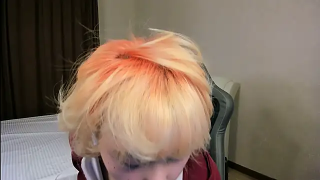 Milla Aheo online show from 12/02/25, 12:40