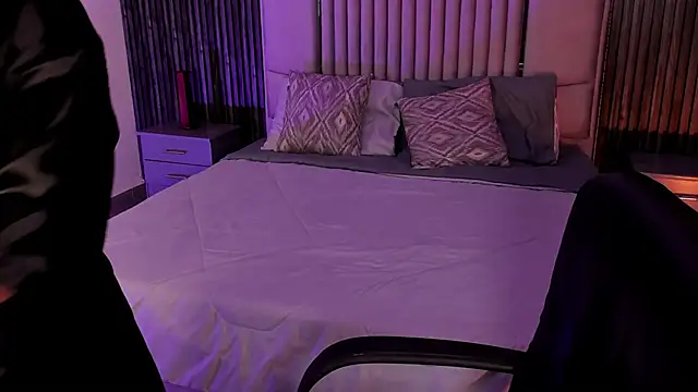 Lillyortiz online show from 03/18/26, 07:59