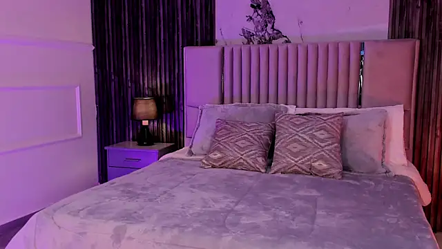 Lillyortiz online show from 07/15/26, 12:01