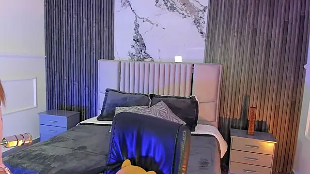 Lillyortiz online show from 04/06/26, 07:48