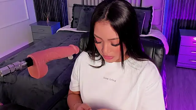 Lillyortiz online show from 03/08/25, 07:42
