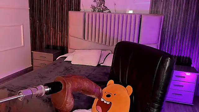 Lillyortiz online show from 10/27/25, 07:59