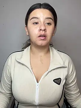 SaraBraun  online show from 04/14/26, 05:40