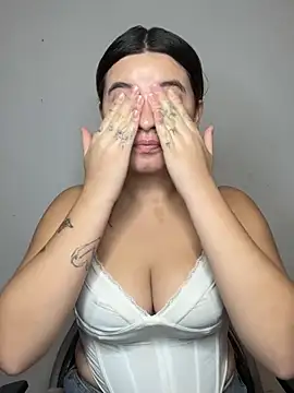 SaraBraun  online show from 04/24/26, 06:10