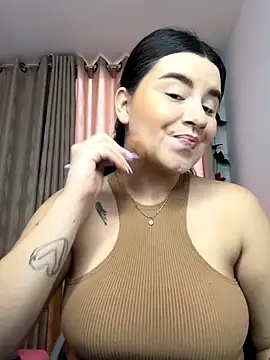 Snapshot of SaraBraun_ chatting on 11/04/25, 06:01 SaraBraun online show from 11/04/25, 06:01